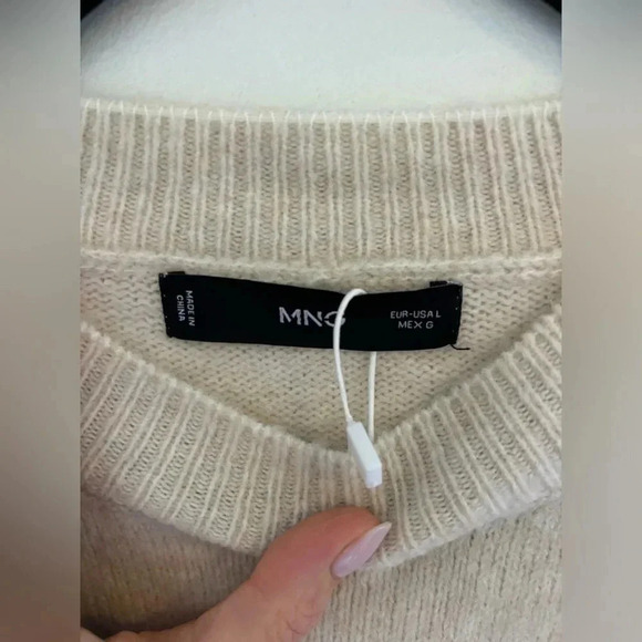 Mango Oversized Crew Neck Sweater in Cream NWT - Picture 7 of 9